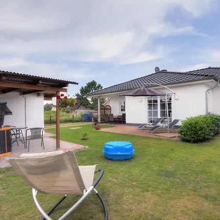 - Am Deich 펜션 Karlshagen